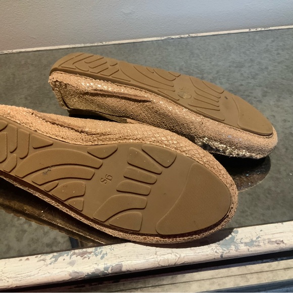 Gentle Souls Tan Loafers. - Picture 5 of 6